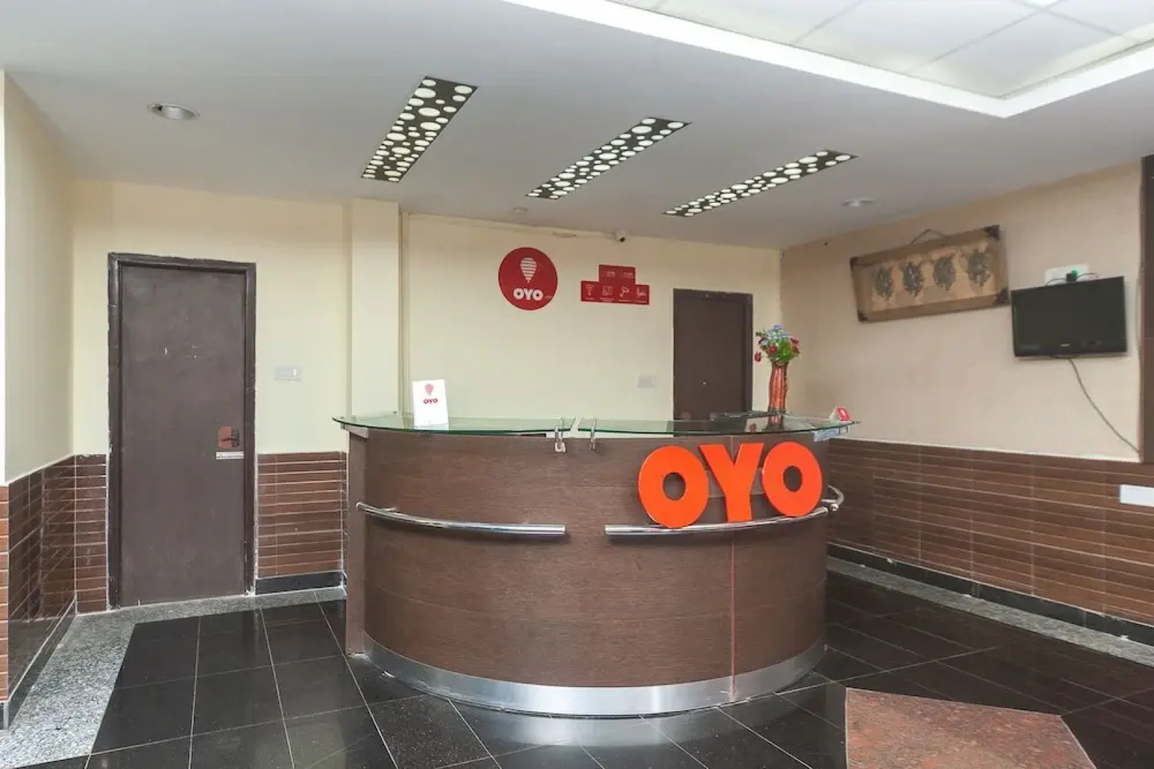 OYO 27033 Hill Breeze