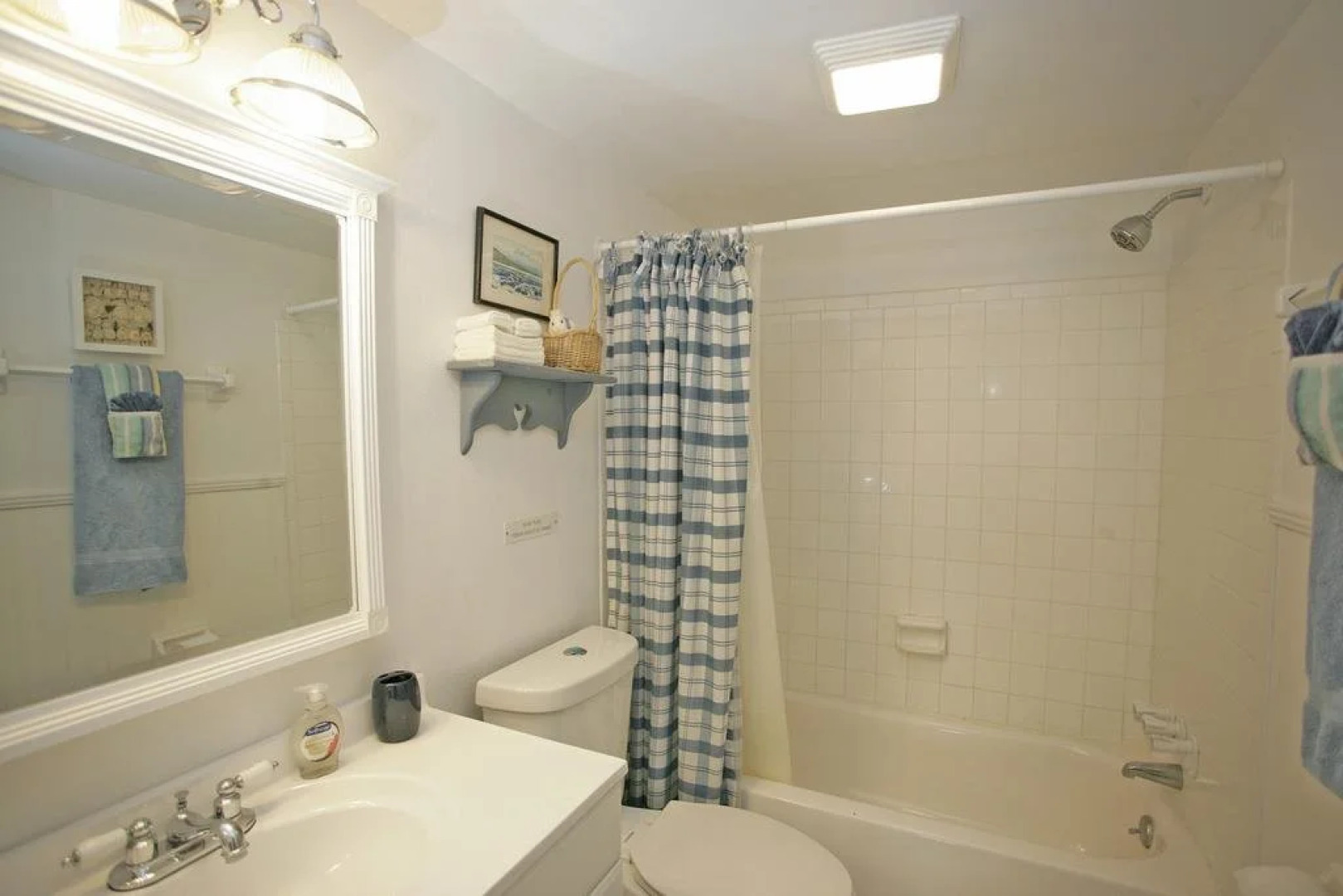 Quail Hollow Condominium