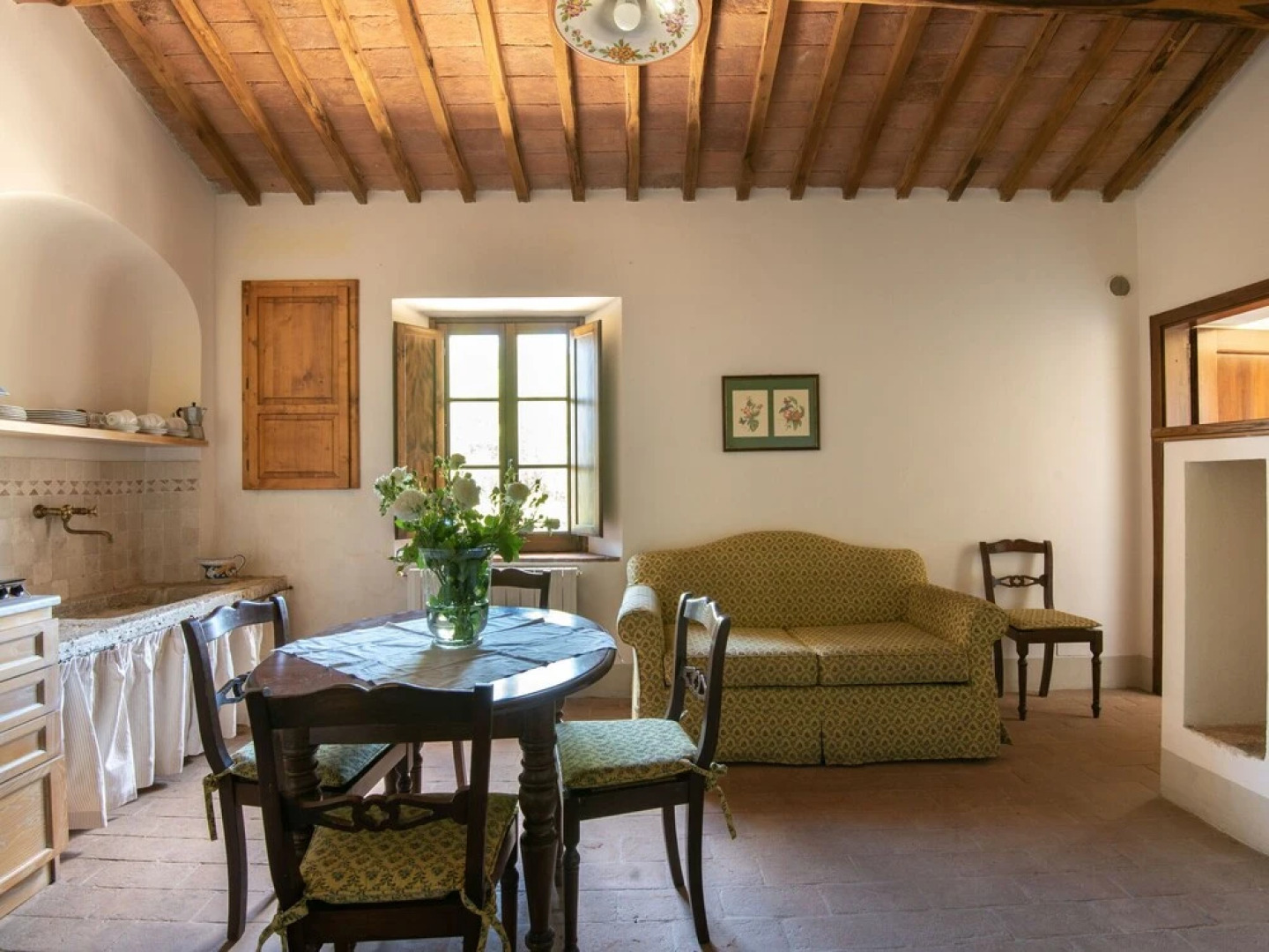 Vintage Apartment in Rapolano Terme with Swimming Pool