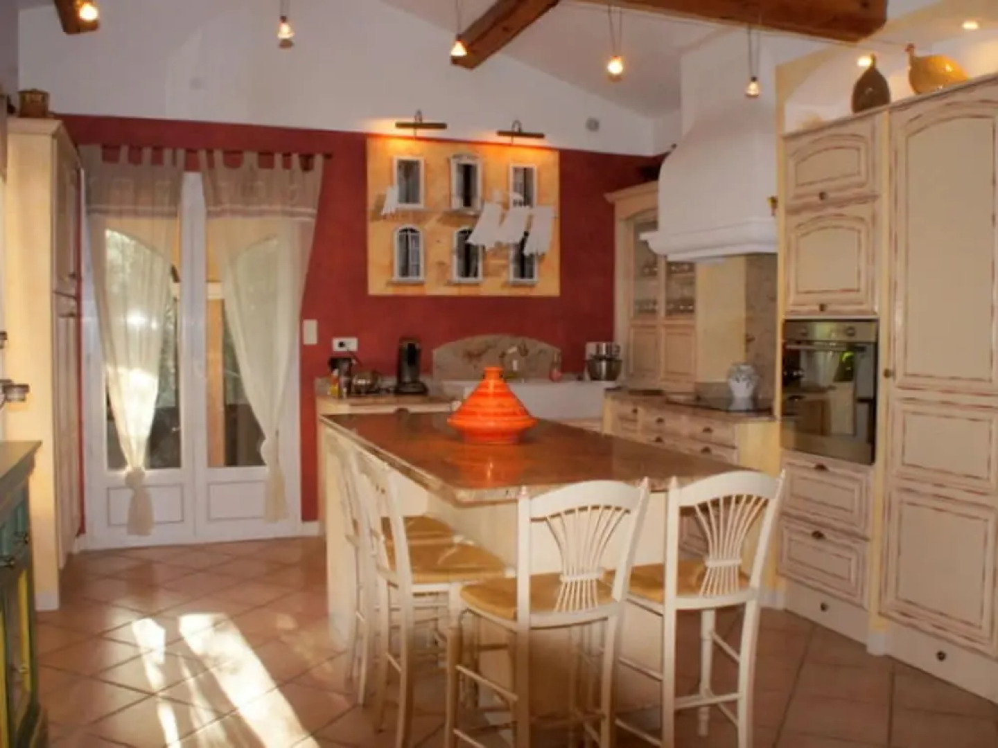 Cozy Villa in Roquemaure France With Private Swimming Pool