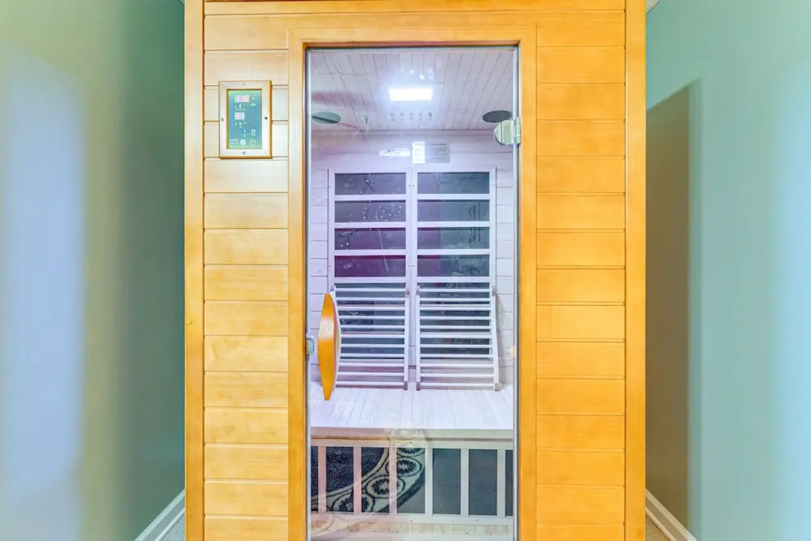 Pet-friendly Hiawassee Cabin w/ Lake Views & Sauna