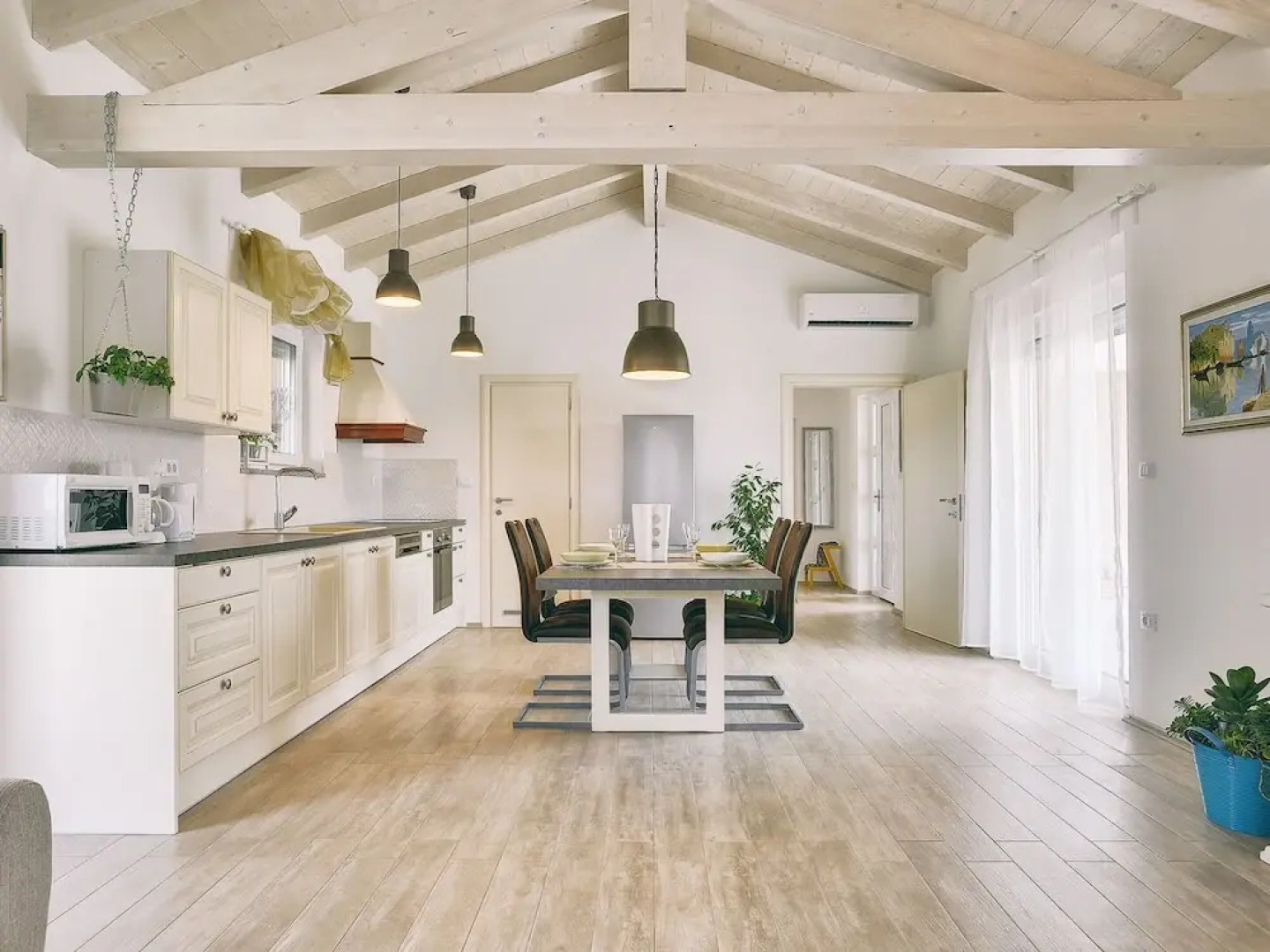 Modern Villa in Pula With Garden