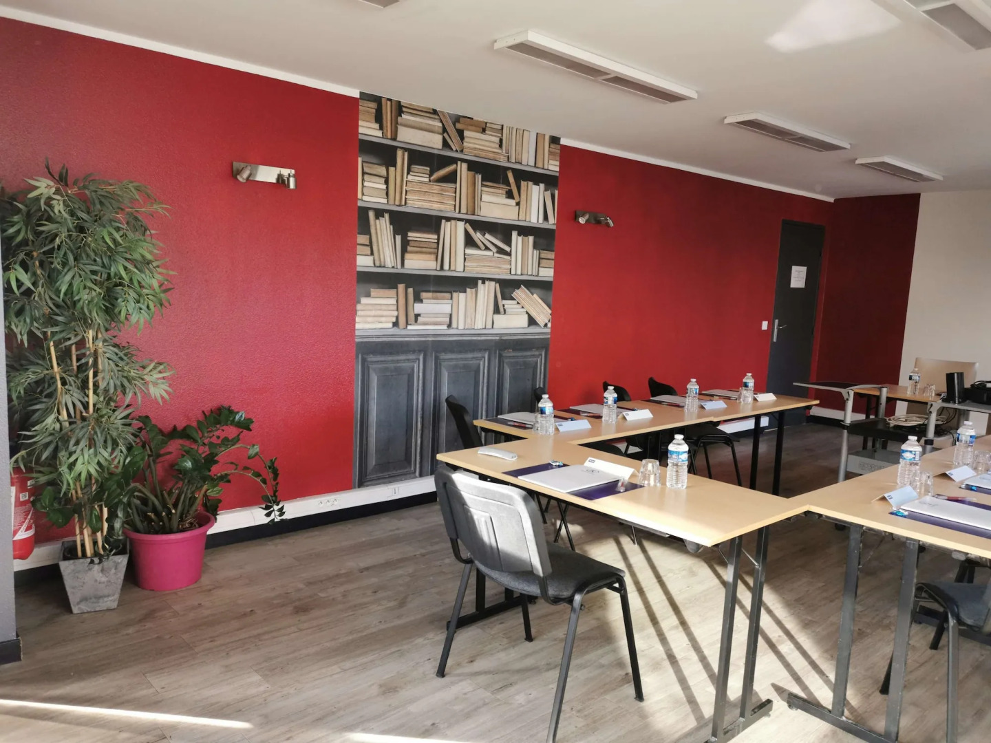 Kyriad Avignon Cap Sud