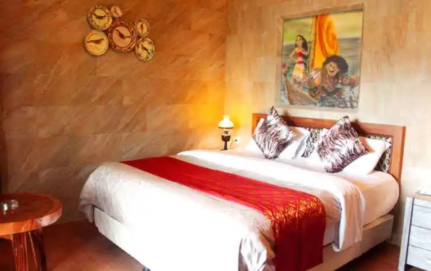 Seruni Hotel Hobbit House