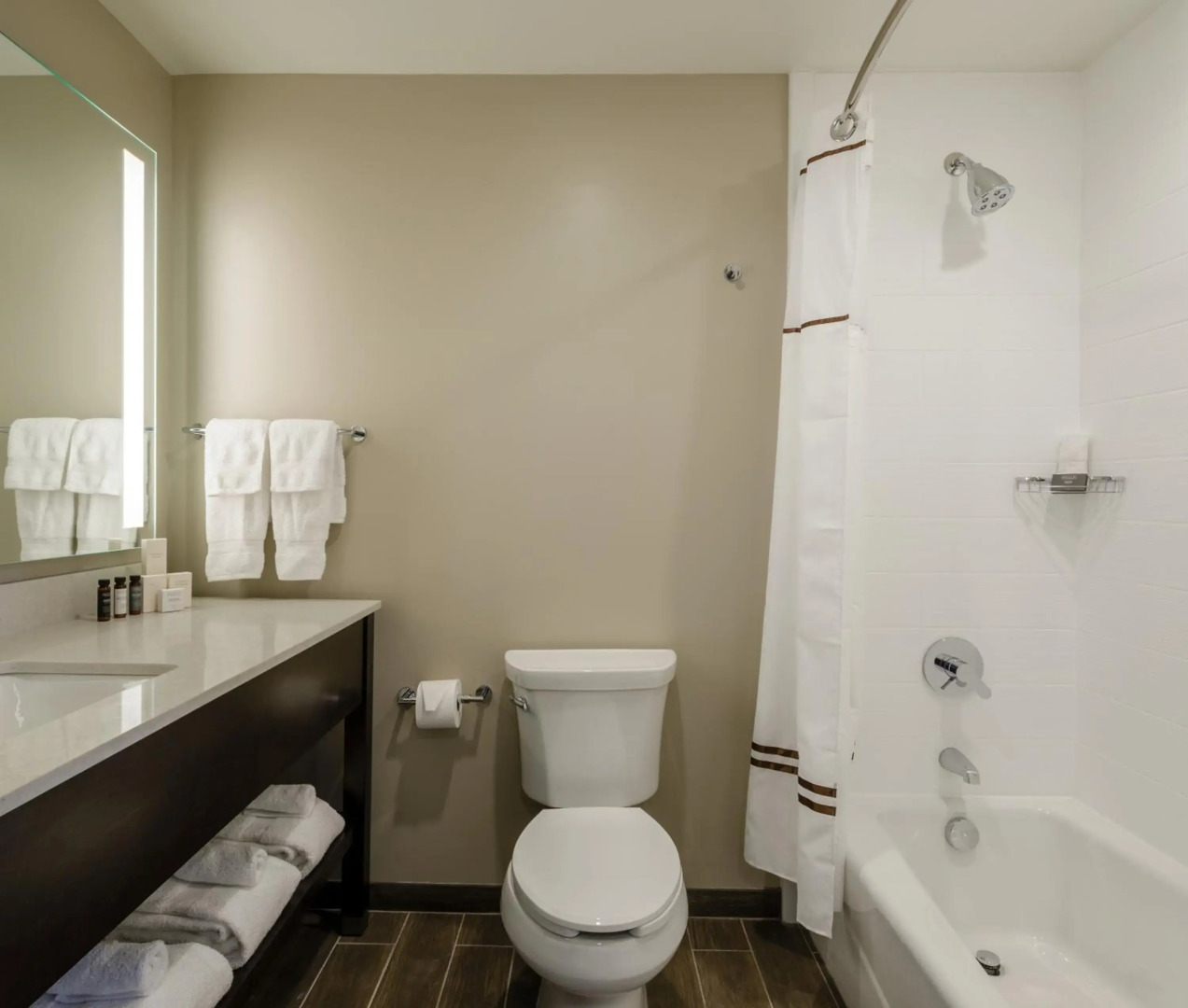 Hotel Madison & Shenandoah Conference Ctr