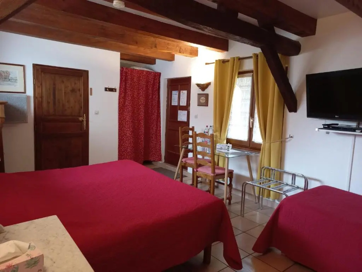 Gîtes et Chambre d'Hôtes A l'Arc en Ciel