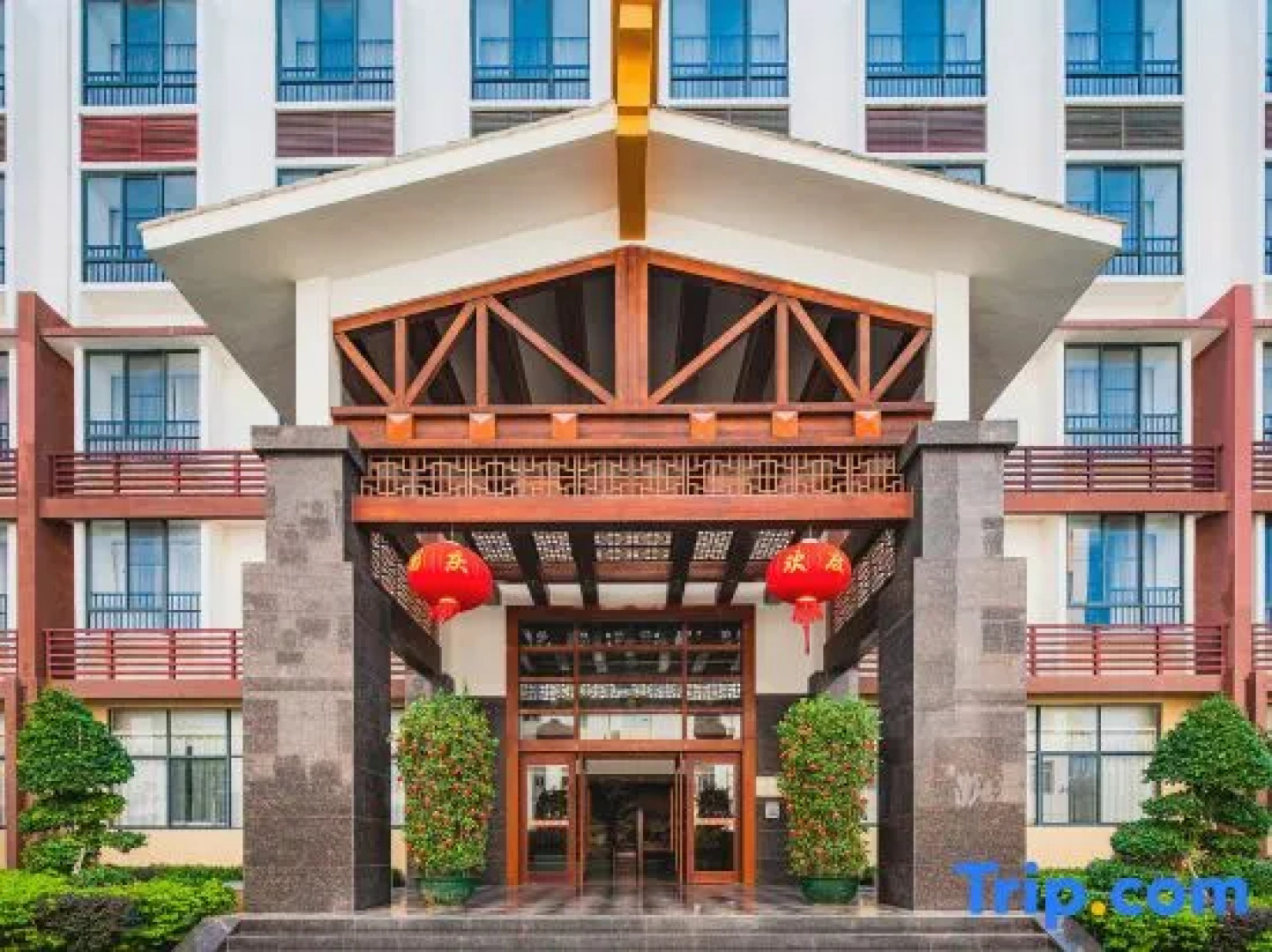 Dong Fang Ying Bin Hotel