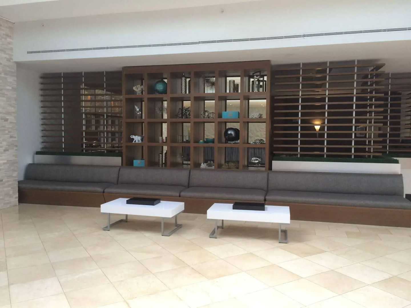 Sawgrass Grand Hotel and Suites Sports Complex