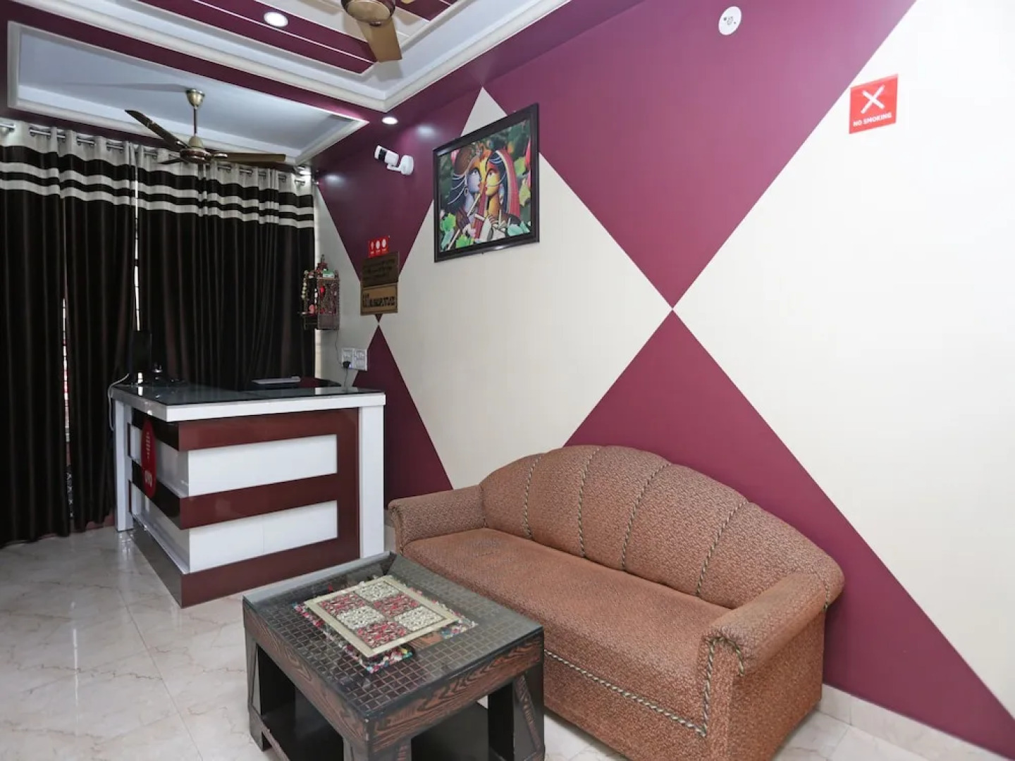 OYO 13388 Hotel Virgo