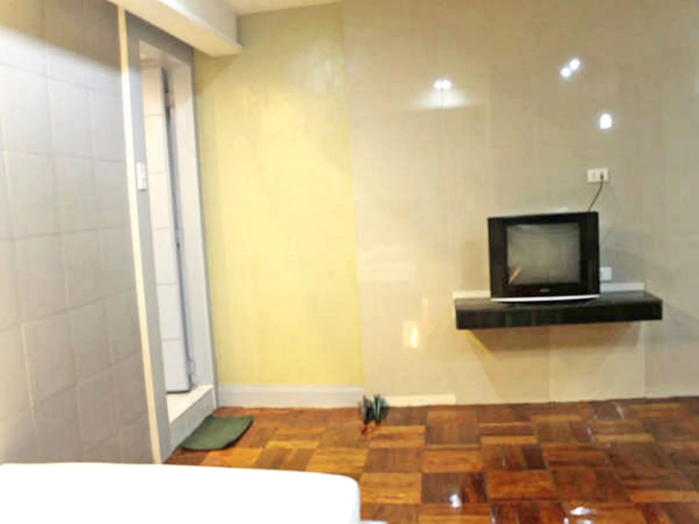 Bermuda Hotel and Restaurant