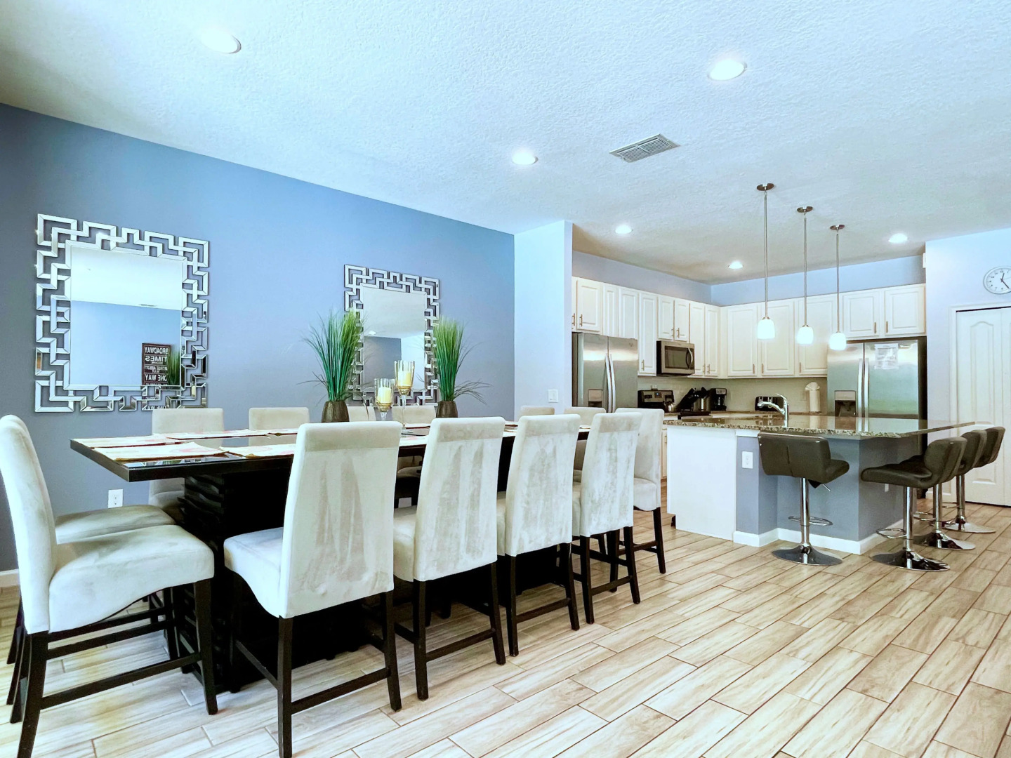 Huge10Bd Spa Gm Pool Solterra-5252OA, Davenport, US