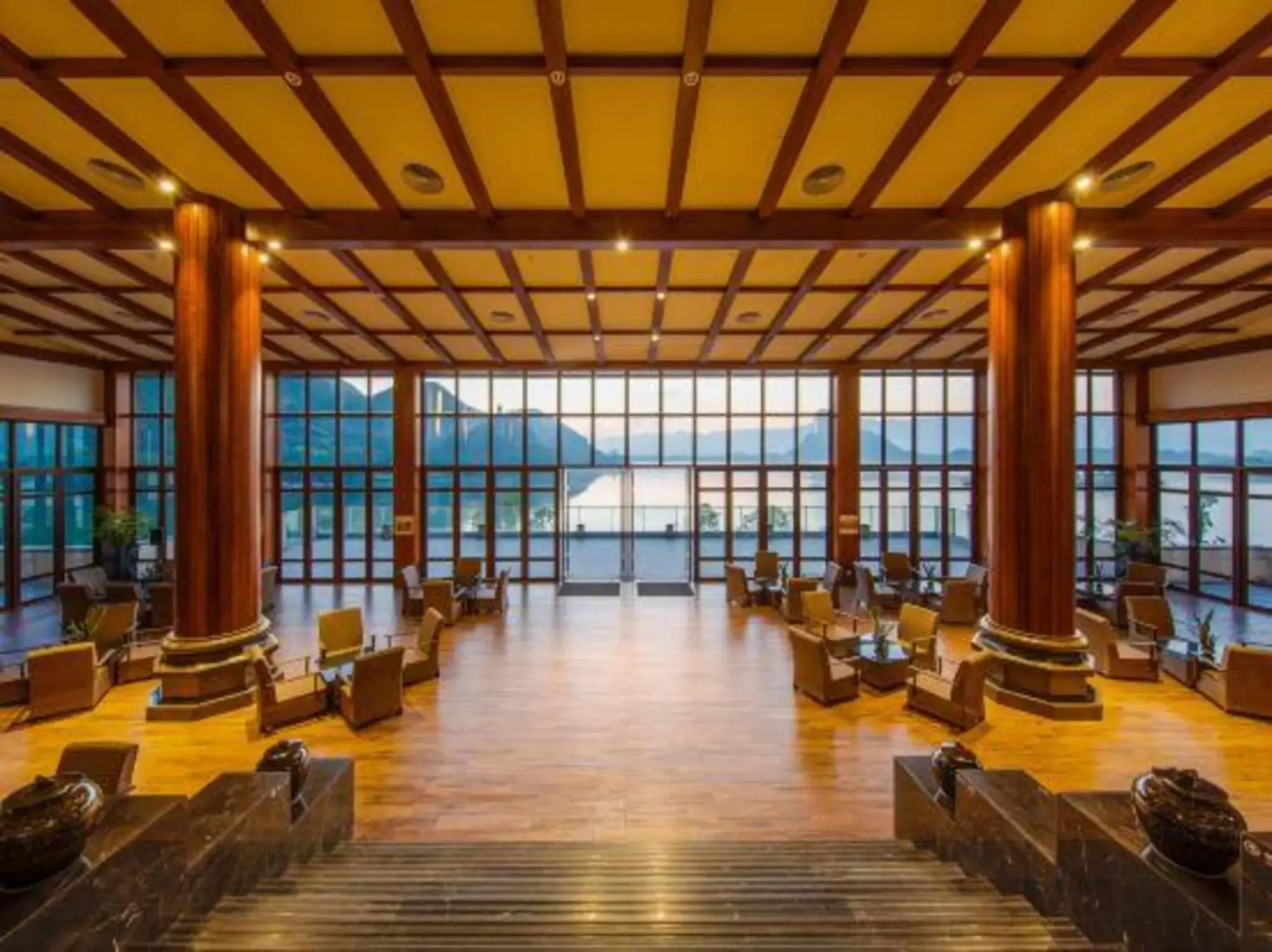 BJG Swan Lake Hot Spring Hotel