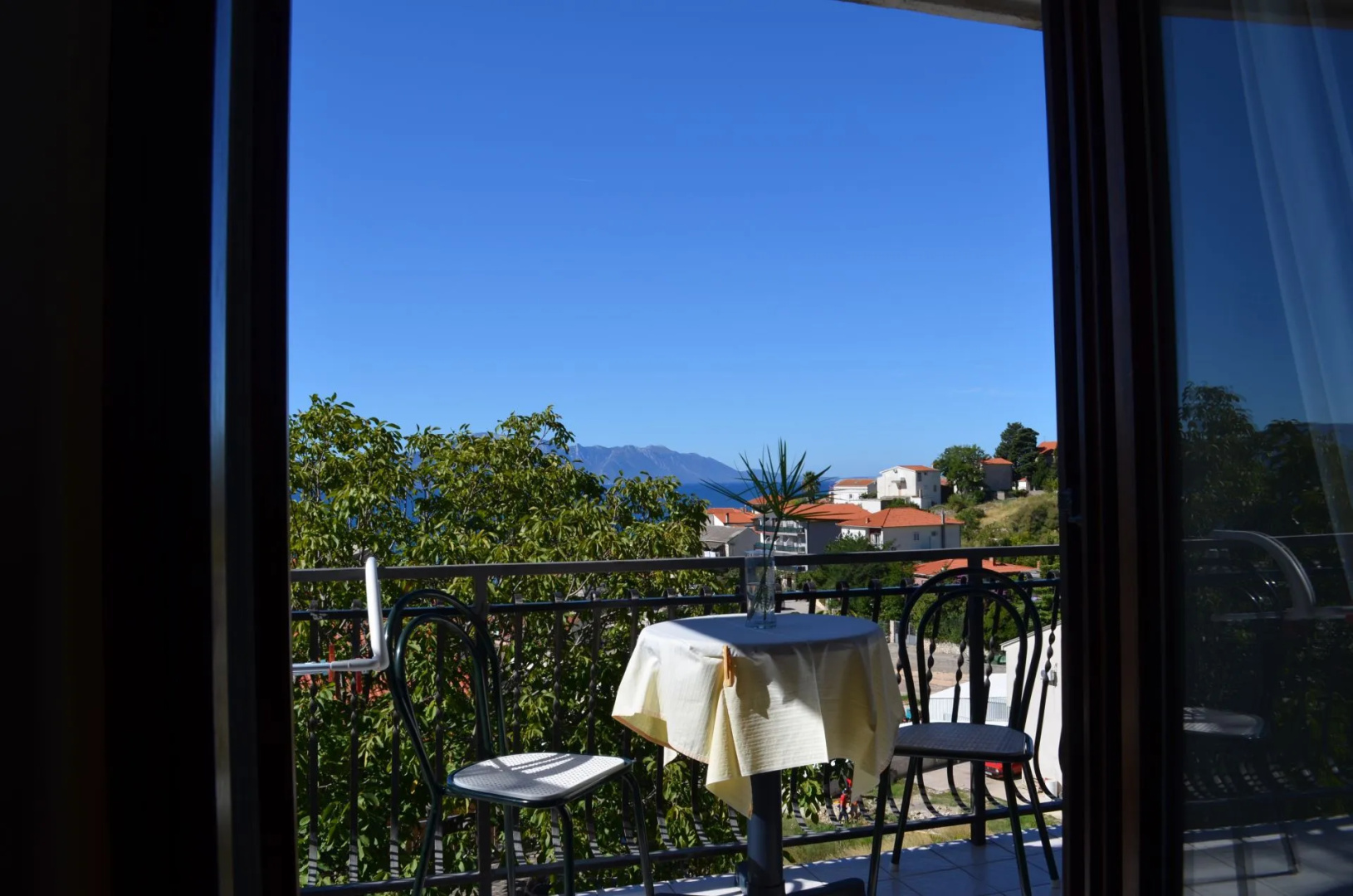 Apartment Jozo - 150 m from pebble beach: A1 Gradac, Riviera Makarska