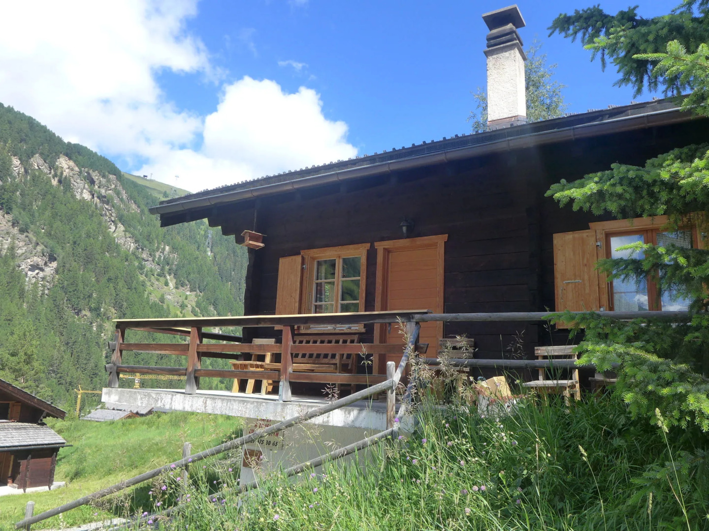 Chalet Coquelicot