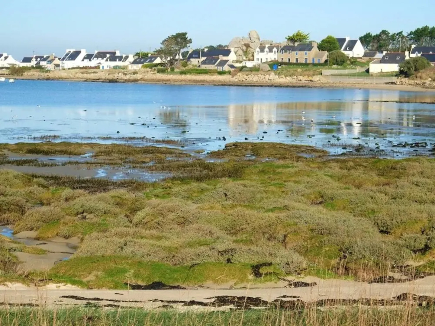 House With 3 Bedrooms in Plouguerneau, With Wonderful sea View, Enclos