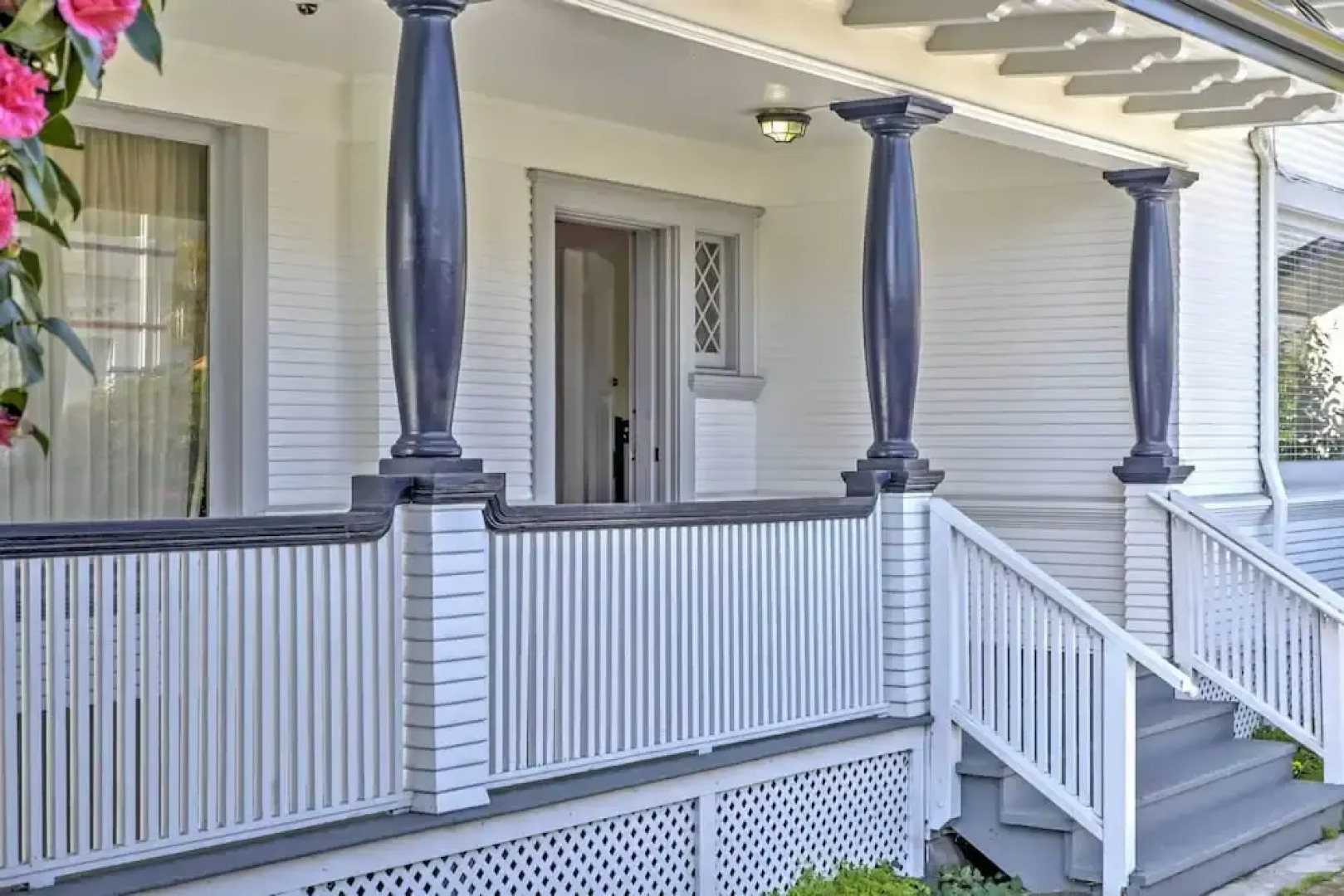 Carpinteria Apt w/ Hot Tub - 10 Min Walk to Beach!