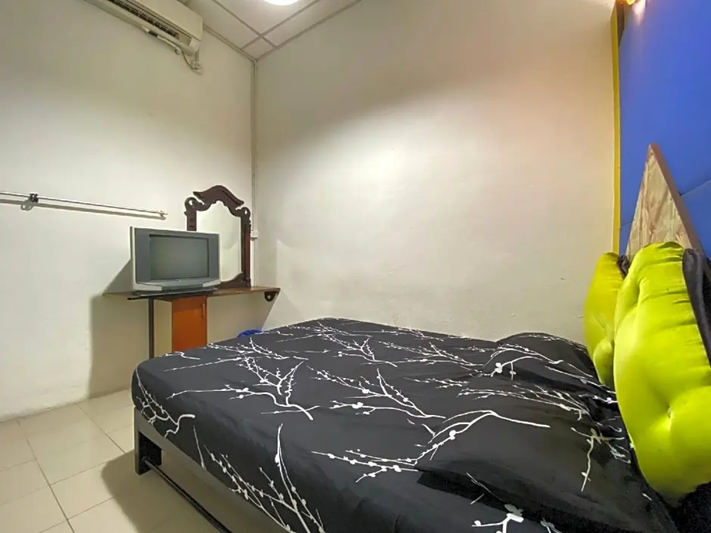 Spot on 90293 Sk Budget Hotel