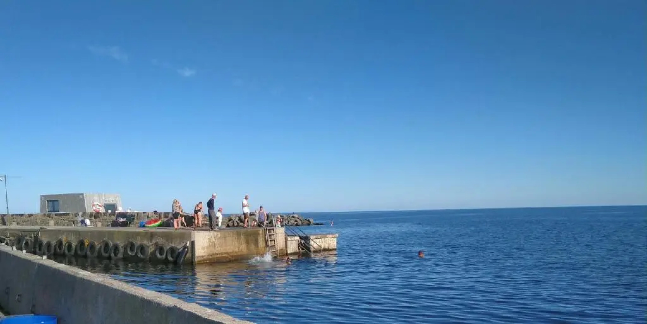 The 'Loft' Apartment- "Den Gule Svane" Guest House - near Rønne & Beach