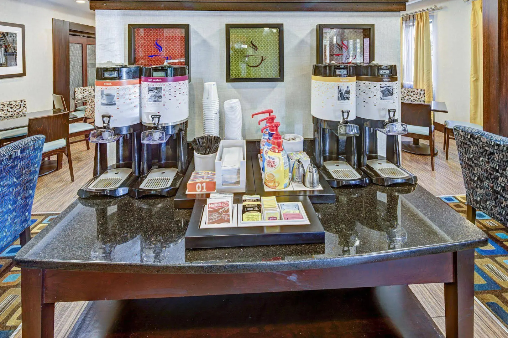 Hampton Inn & Suites Cleveland-Airport/Middleburg Heights