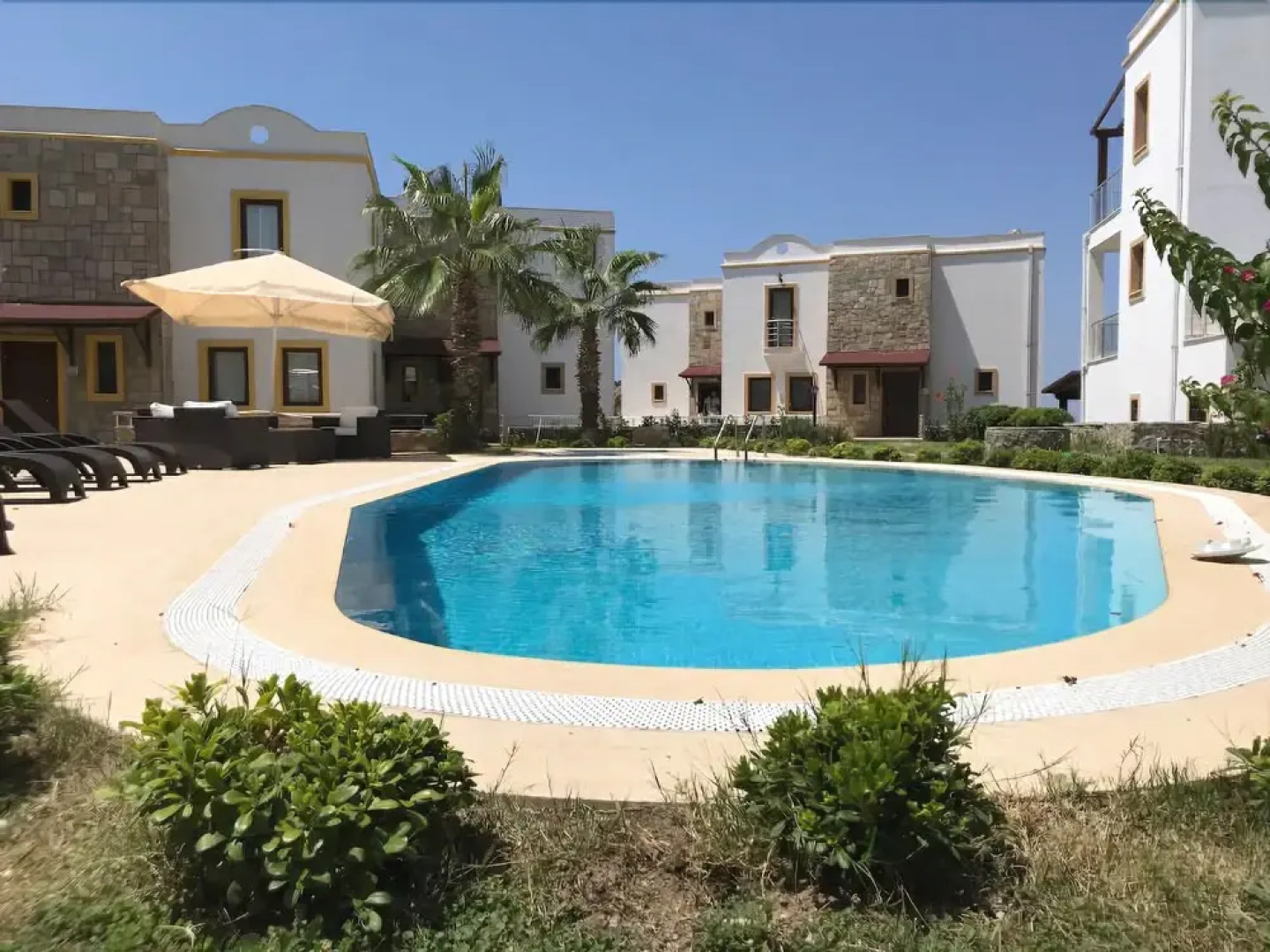 Villa with Hot Tub in Peninsula