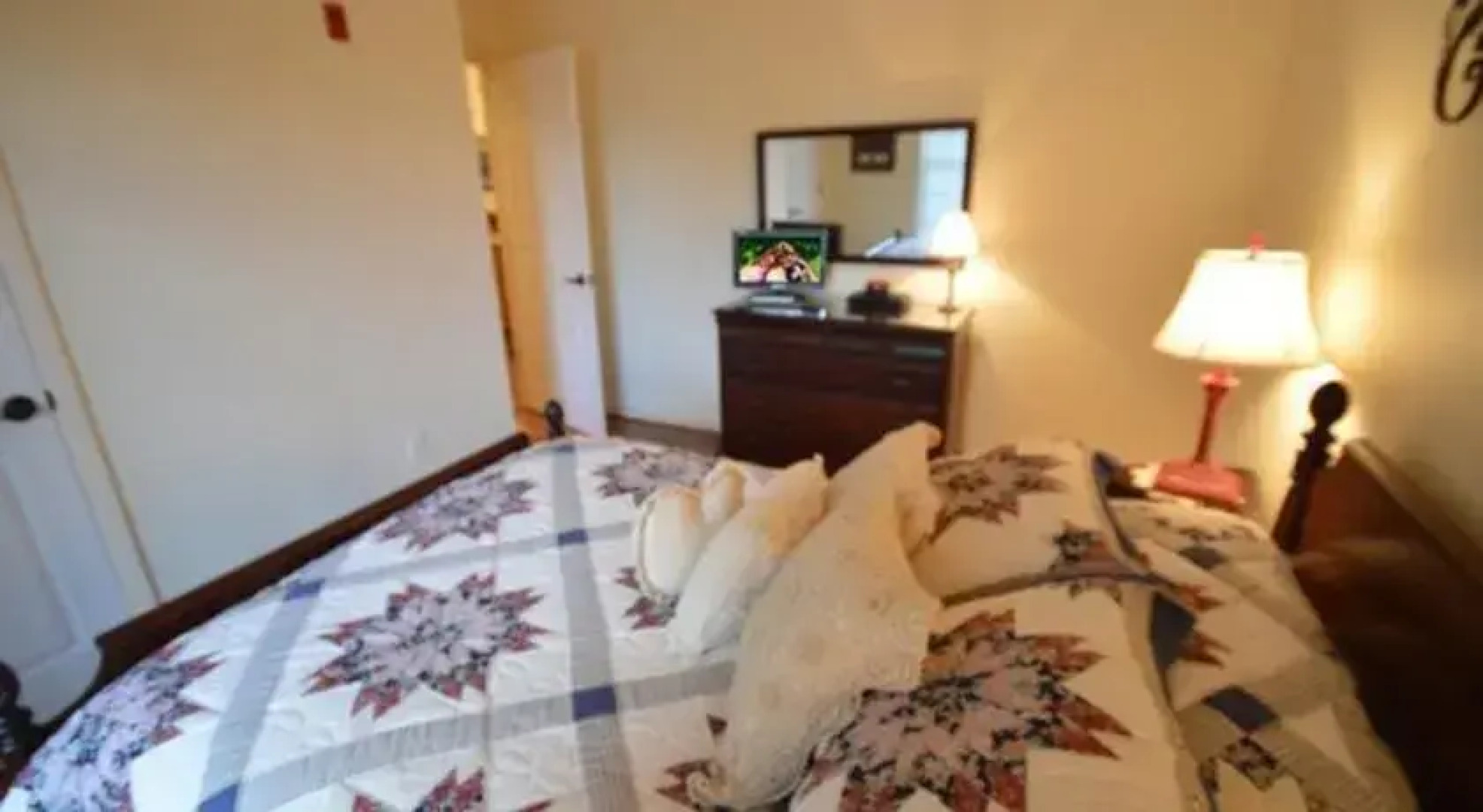 RedAwning Life On The River - C423