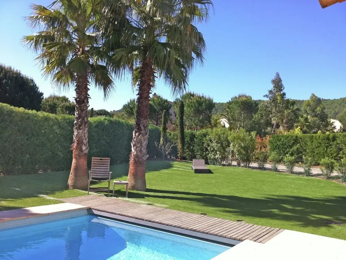 Plush Villa in Saint Tropez with Artistic Interiors & Pool