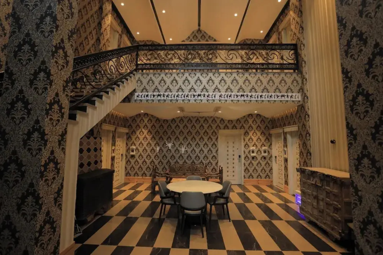 The Royal Venetian
