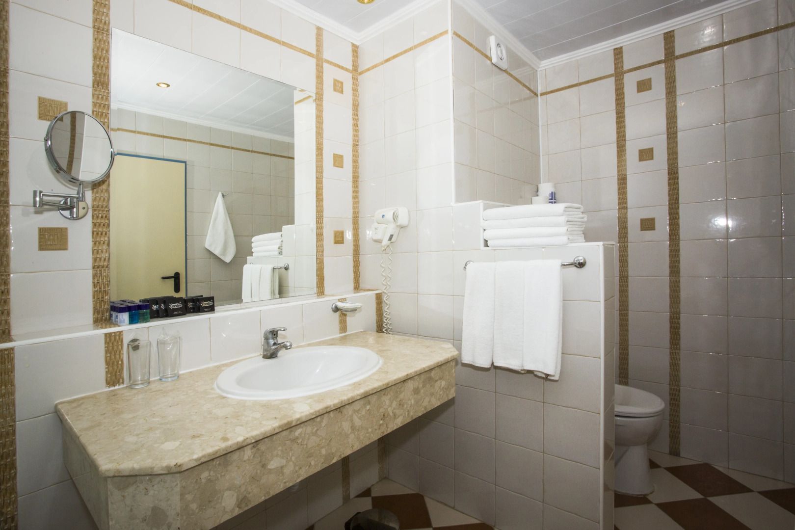 Royal Bay Hotel – All Inclusive