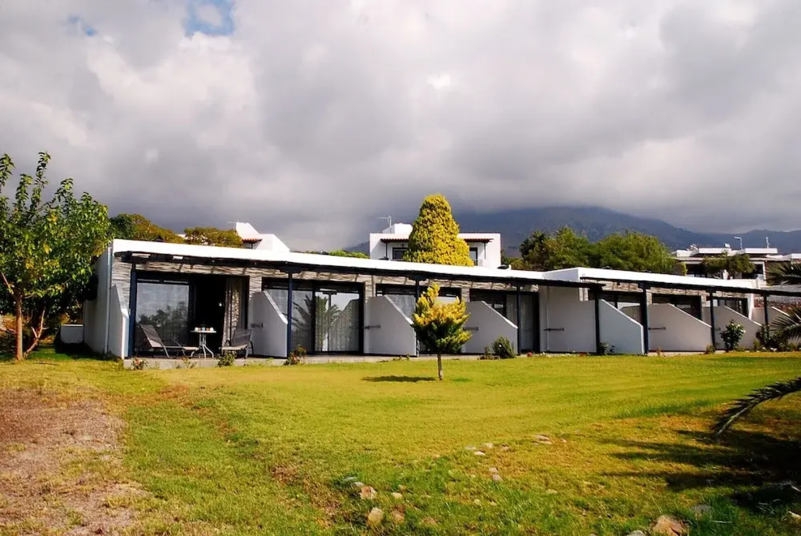 Samothraki Beach Apartments & Suites Hotel