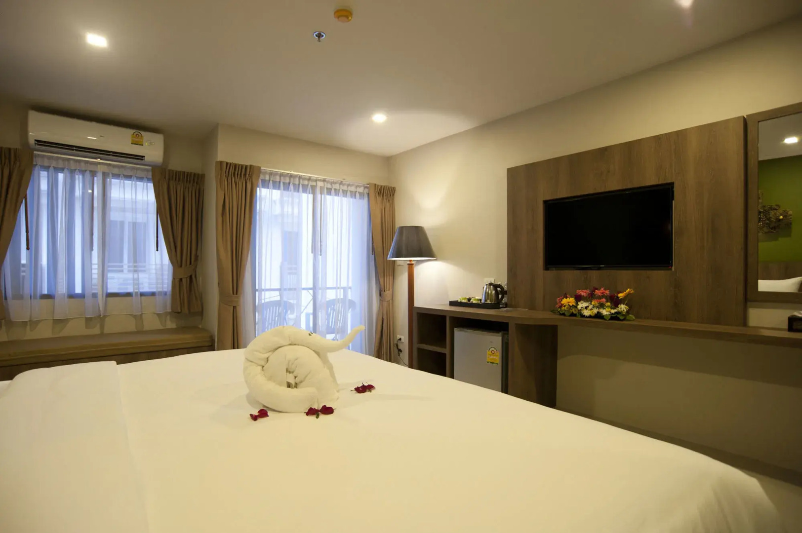 Отель The Gig Hotel