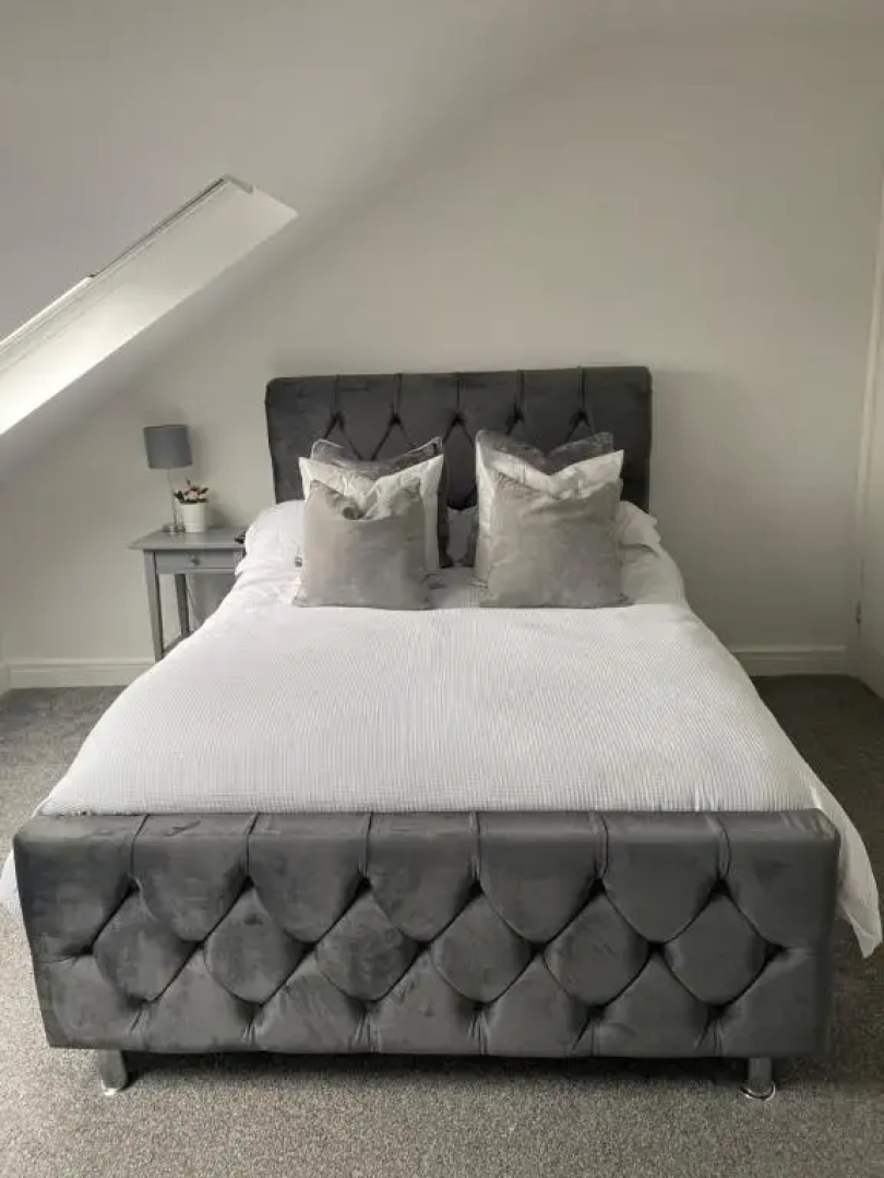 Coalhouse Apartment