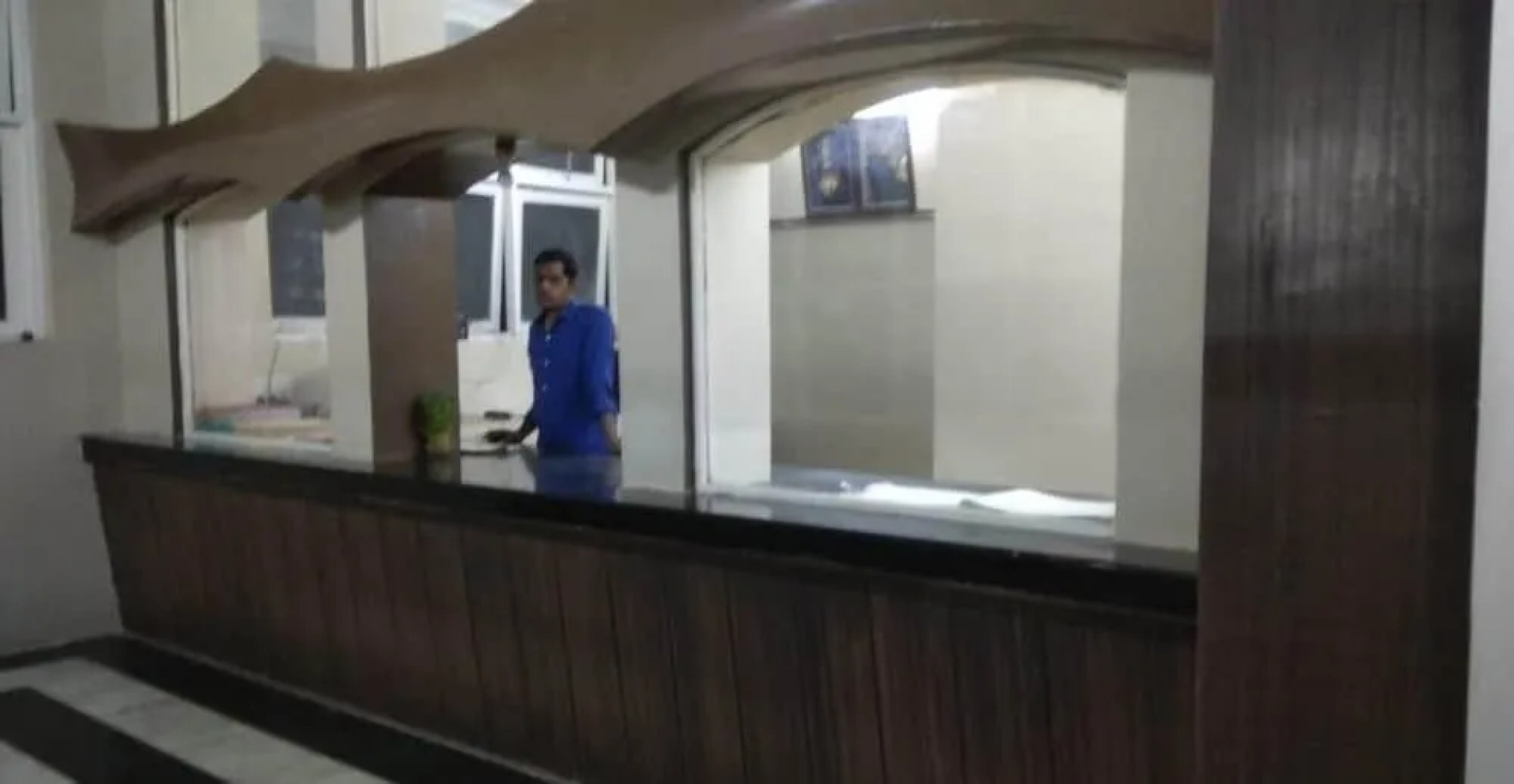 iROOMZ Subhadra Comforts