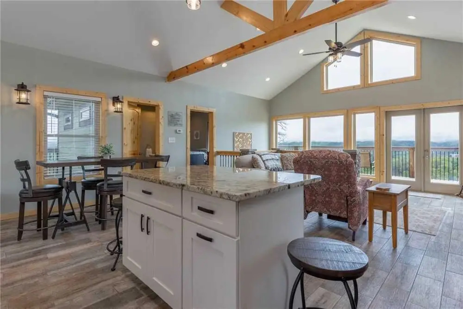 Hello Smokys - Two Bedroom Cabin