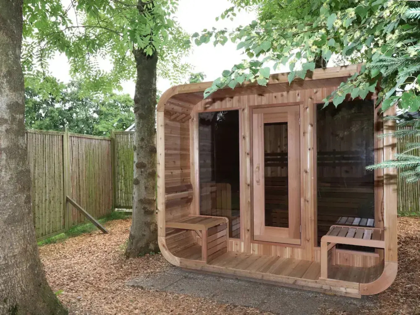 Spacious Farmhouse With Sauna, Hottub