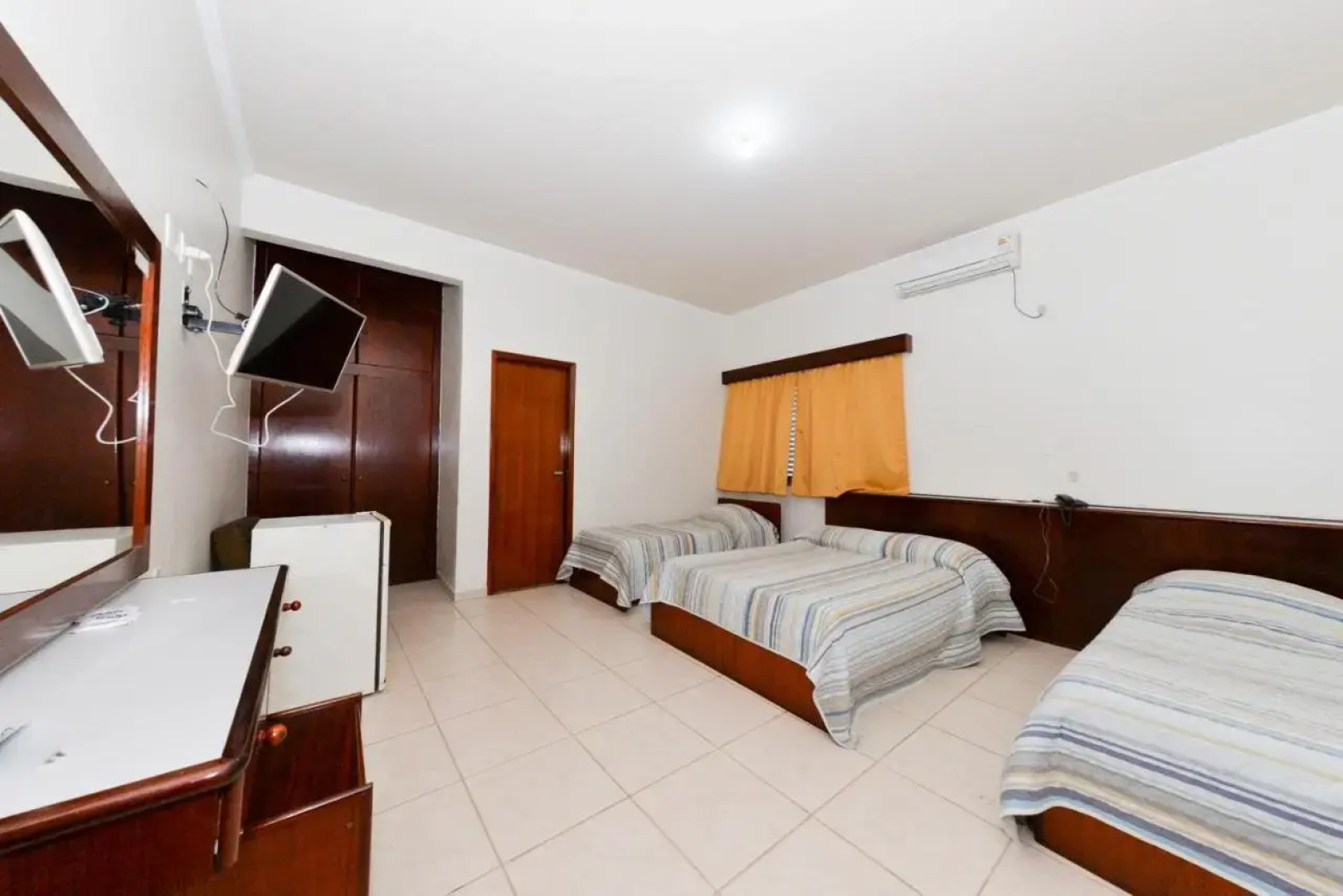 Lito Palace