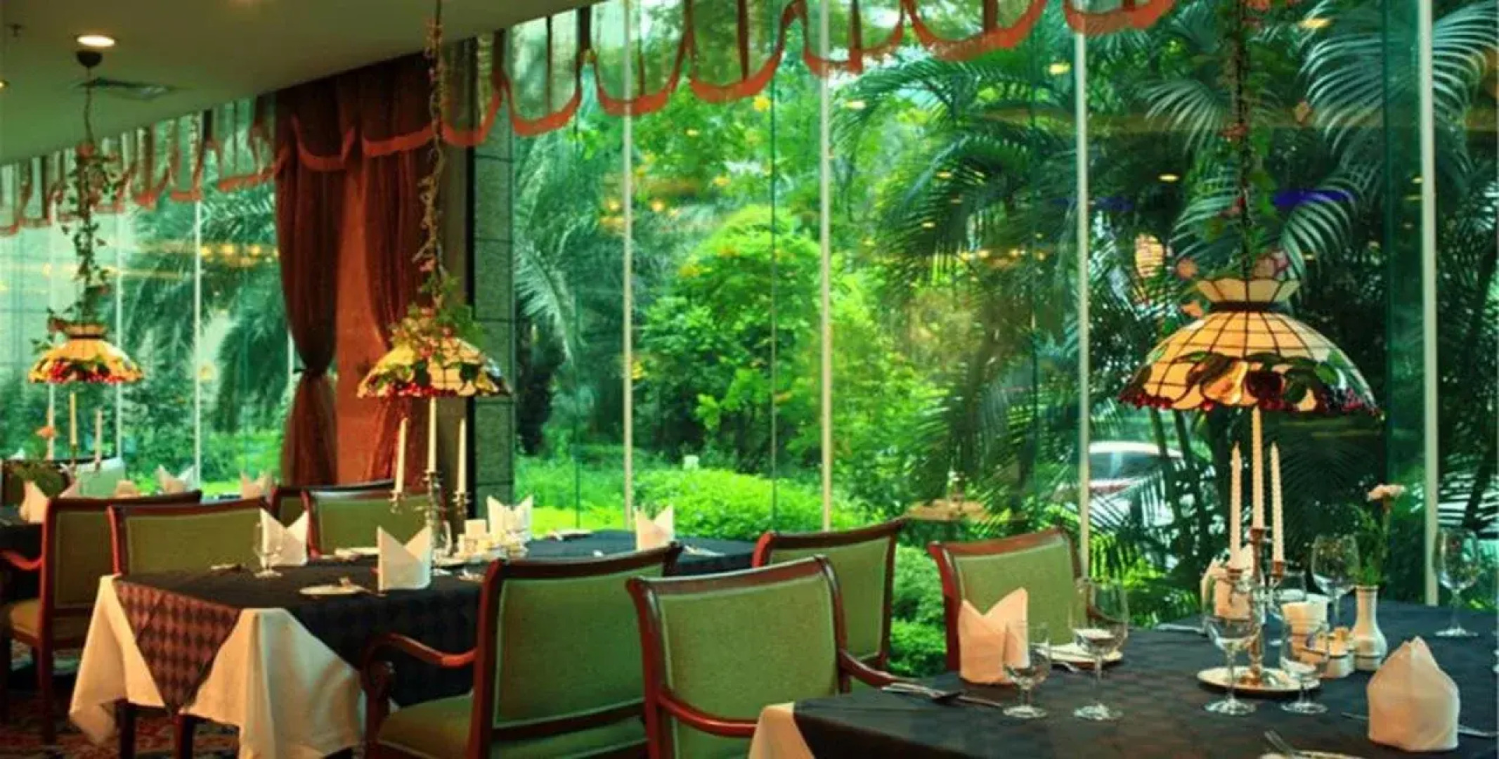 Dongguan Gladden Hotel