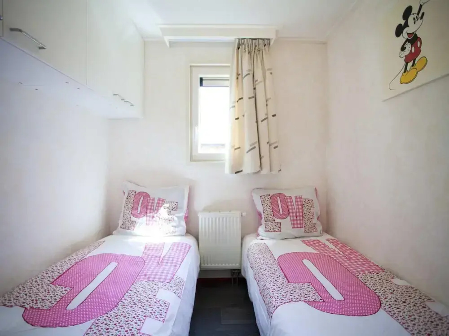 Nice Chalet on a Holiday Park 25 km From Amsterdam