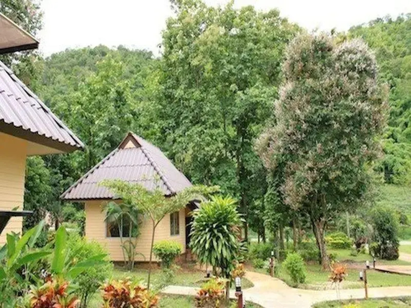 Baan Rimdoy Resort
