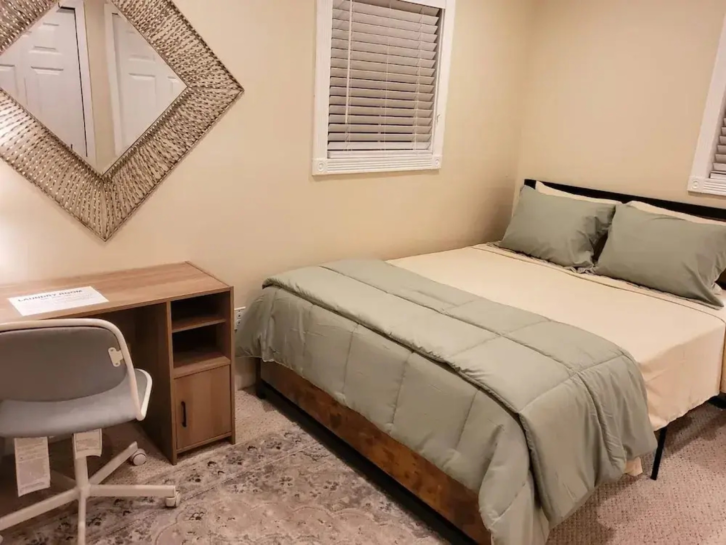 Room in House - Majestic Private Room