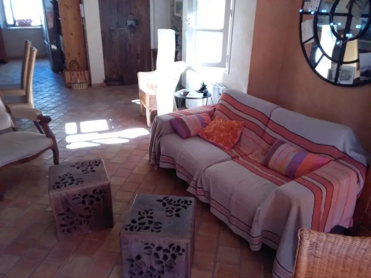 La Maison derrière la Fontaine
