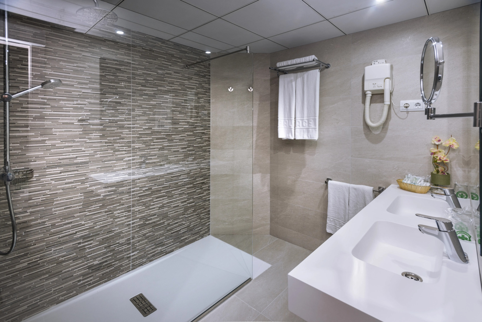 Olympus Palace Hotel