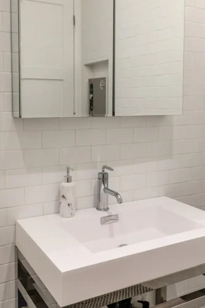 Spacious 2Br Dundurn Loft Rooftop Terrace Parking Gym