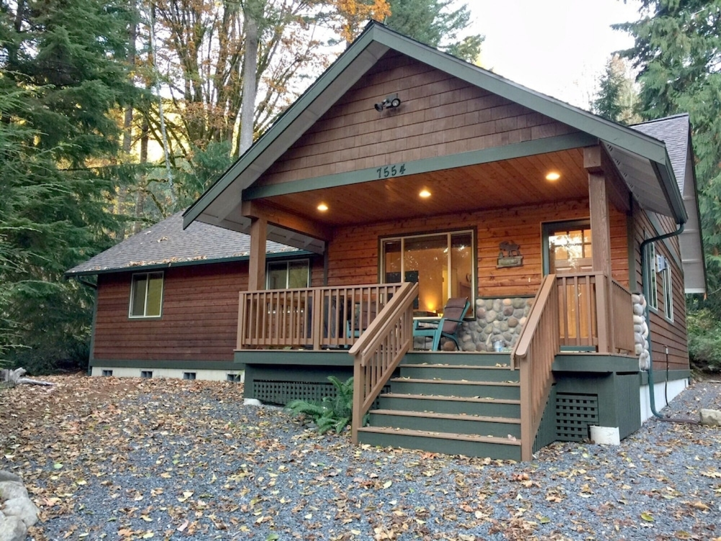 Mt. Baker Lodging Cabin 65 (Sleeps 10)
