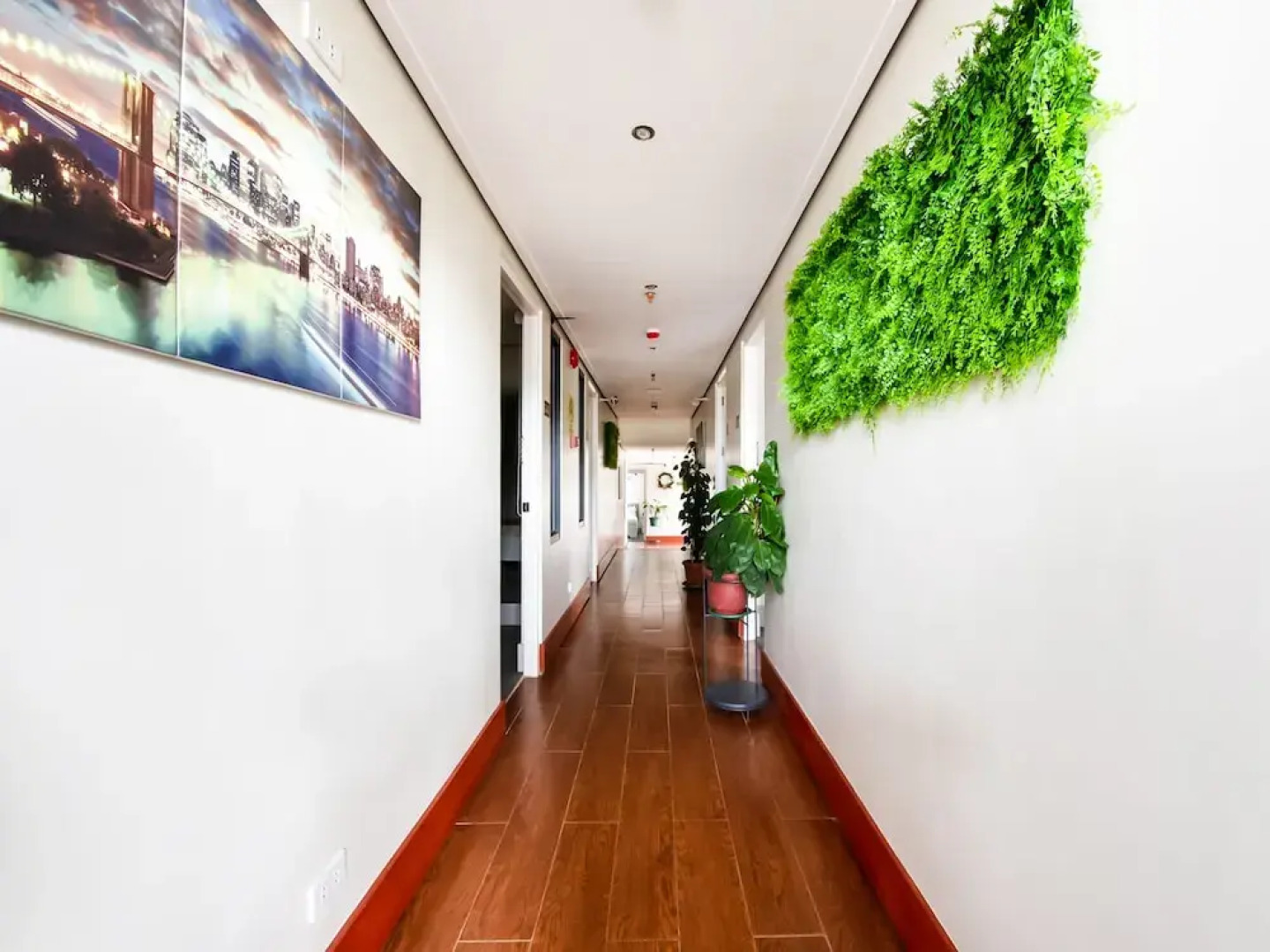 Vaccinated Staff - Capital O 492 Sunset View Ridge Residences