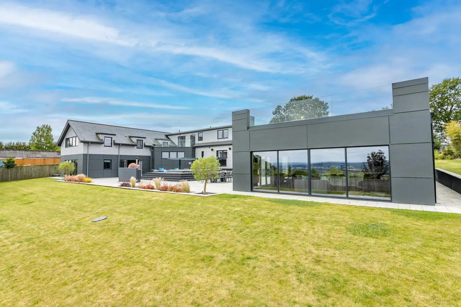 Huxham View - A Luxurious Family Retreat With Swim Spa Cinema Gym and Pool Table