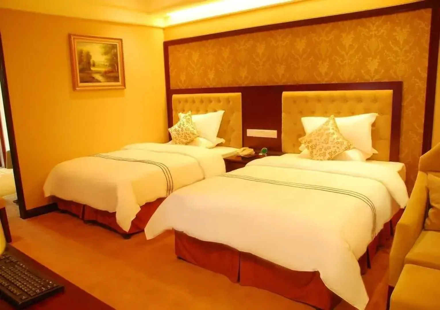 Mingcheng Fangzhou Hotel