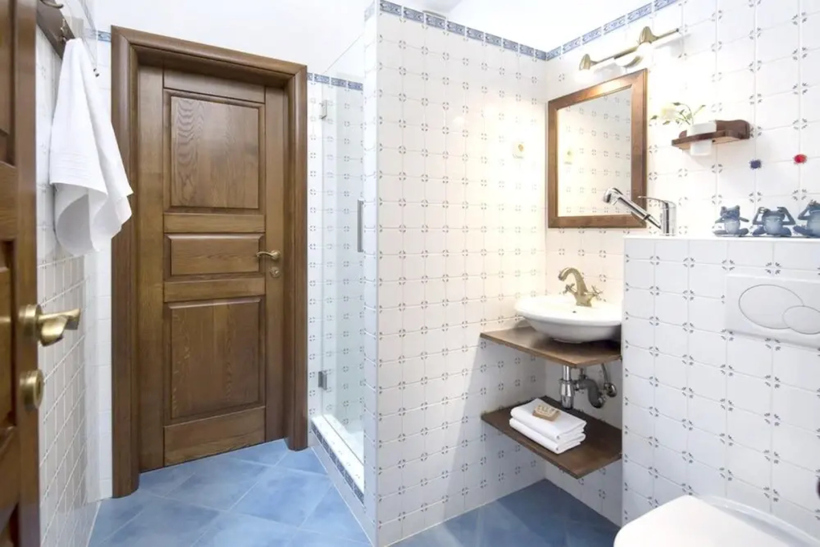 Villa With 4 Bedrooms in Prgomet, Trogir, With Wonderful sea View, Private Pool, Furnished Terrace - 6 km From the Beach