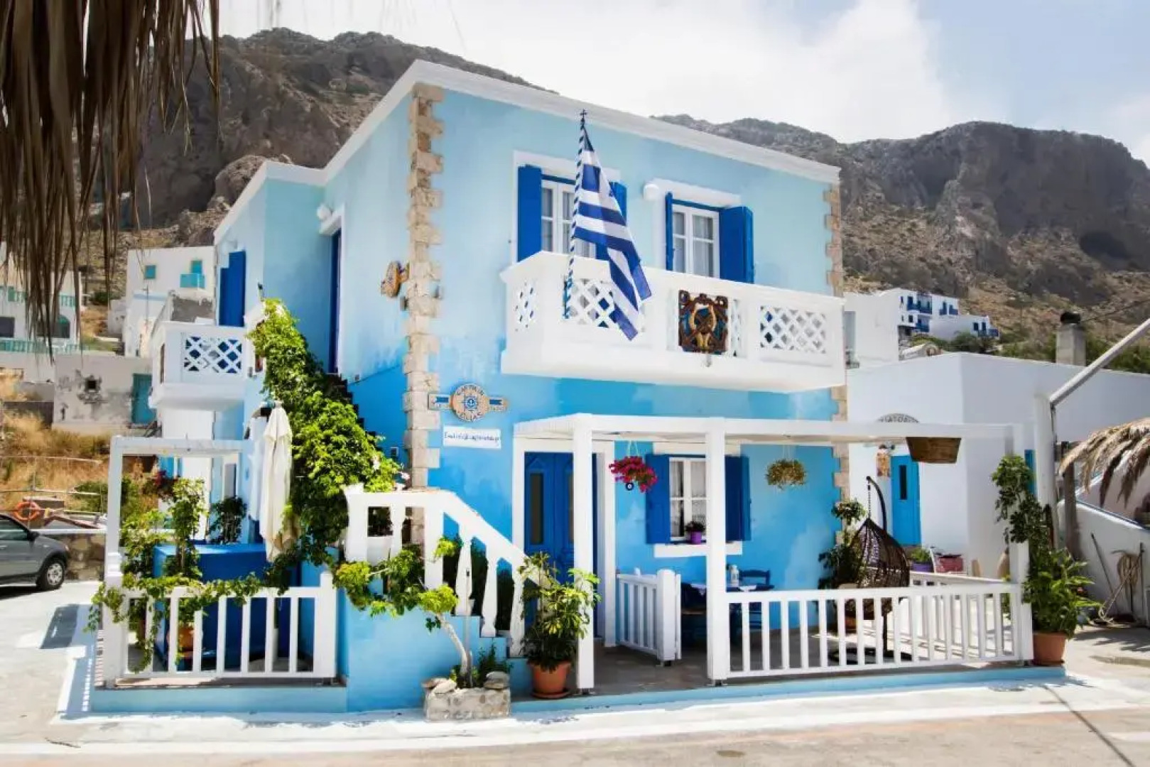 Captain Elias Studios 1