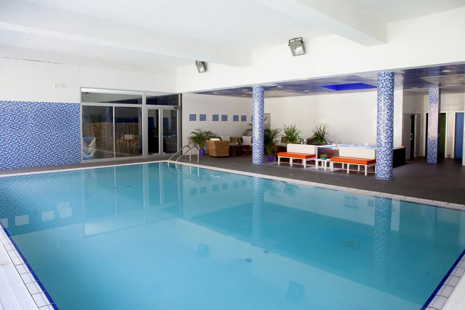 Курортный отель Ibersol Spa Aqquaria Suites