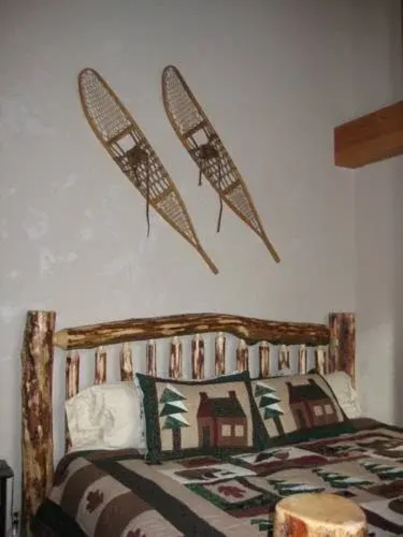 Papa Bear's Cave and Baby Bear's Den